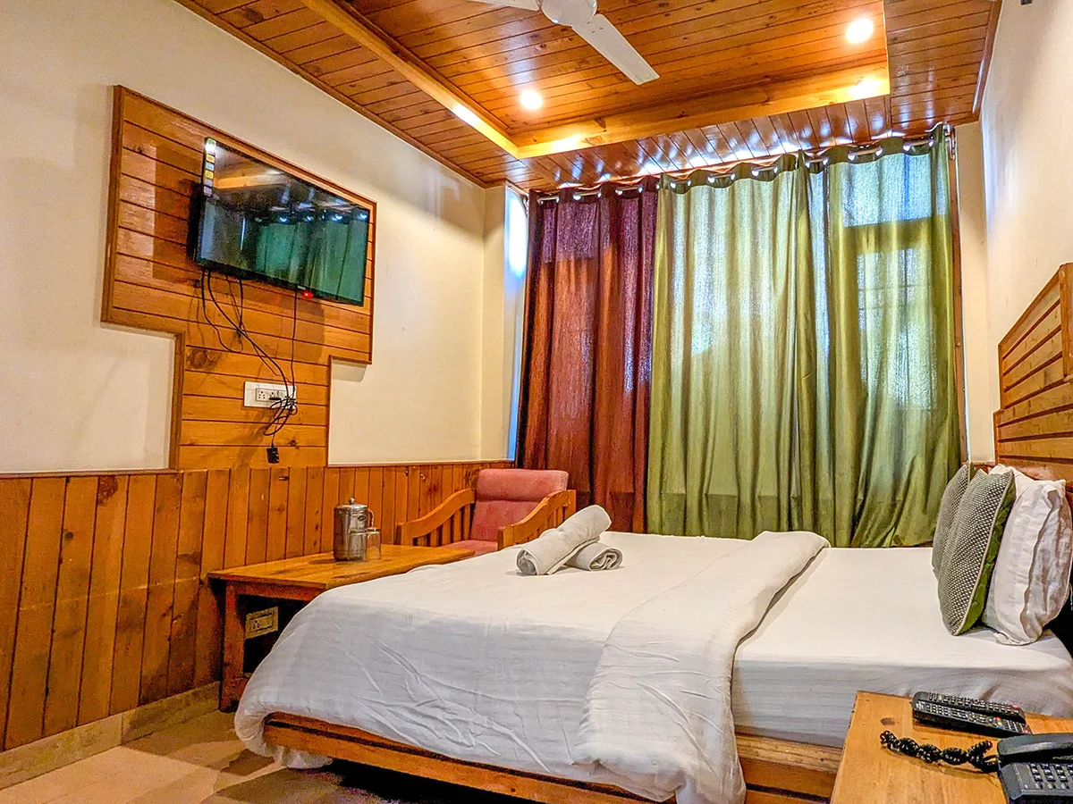 Mini Deluxe Room at Veer Villa Manali